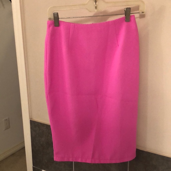 Hot pink midi - Picture 2 of 3